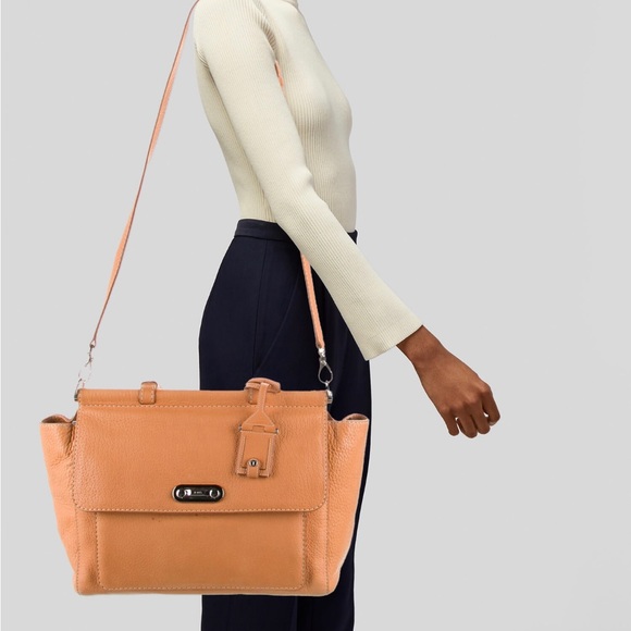 Authentic Leather Tod’s Messenger / Tote Bag - Picture 13 of 14